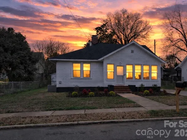 215 S King St, Gastonia, NC 28052