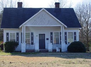 211 High St, Cheraw, SC 29520