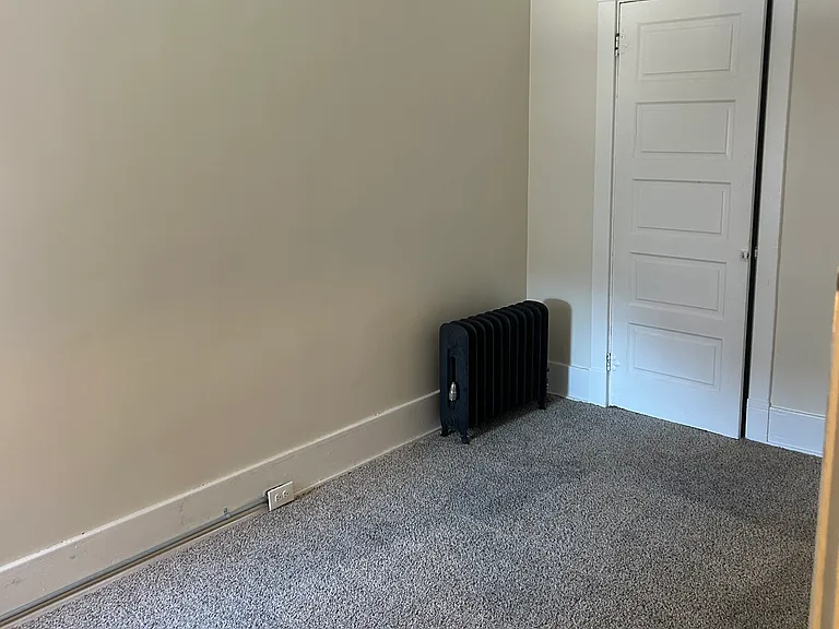 2436 Jefferson St — Photo 13