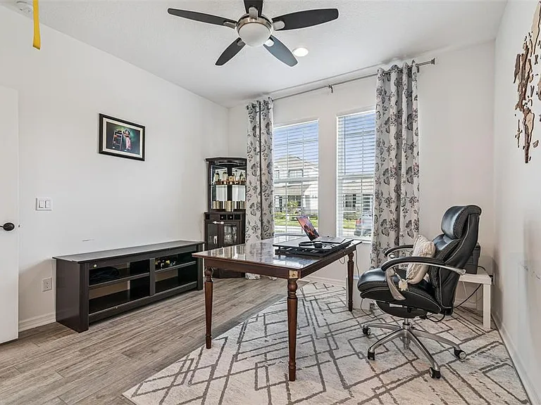 2615 Pinyonpine Ln — Photo 25