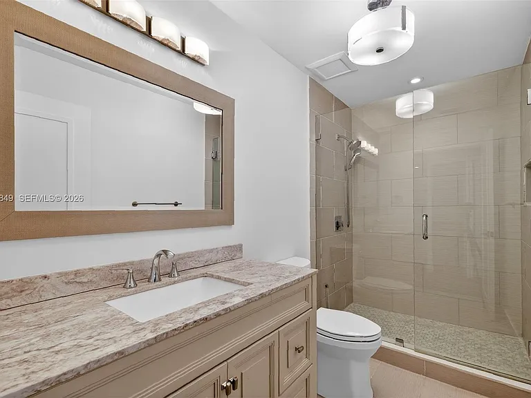 1603 W Harmony Lake Cir — Photo 42