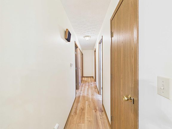4th image of 100 Washington Ave