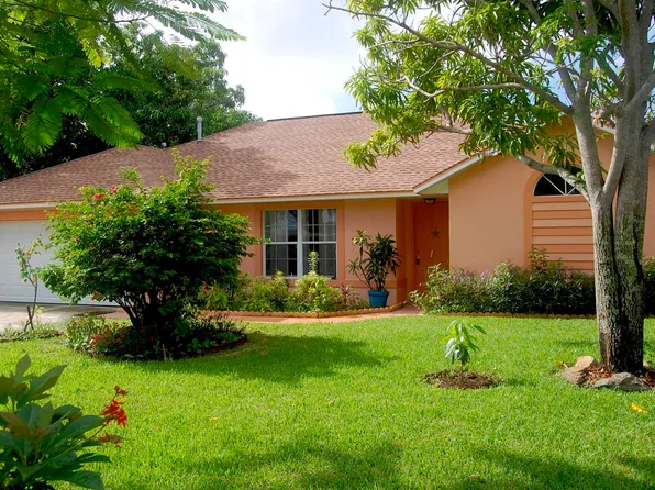 1475 Island Dr, Merritt Island, FL 32952