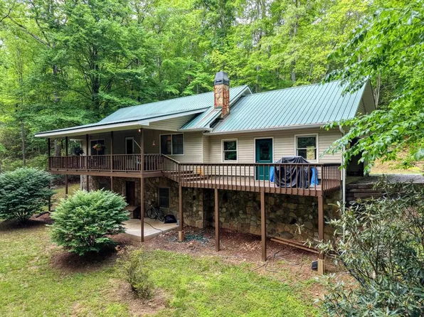 1568 Carlvin Rd, Hiawassee, GA 30546