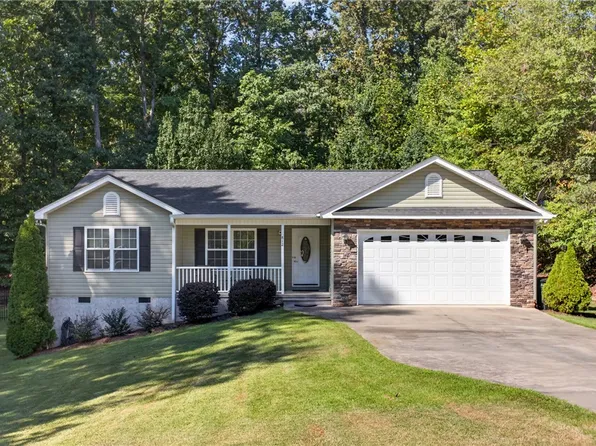 812 White Oak Hill Dr, Seneca, SC 29678