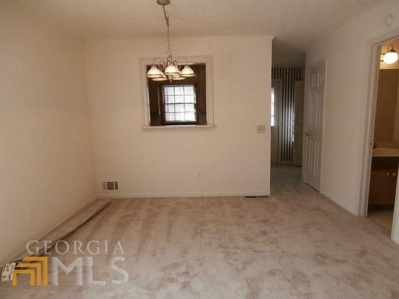 3rd image of 2222 Wexford Dr