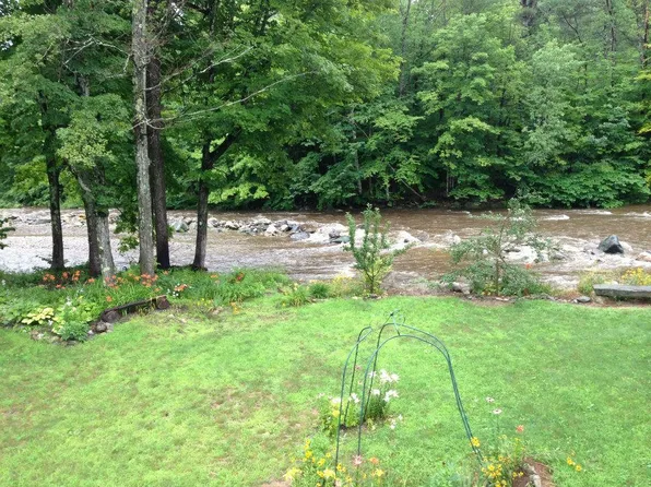 2705 Route 100, Wardsboro, VT 05355