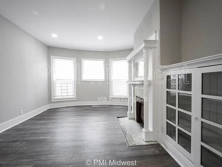 538 W 29th St #B — Photo 23