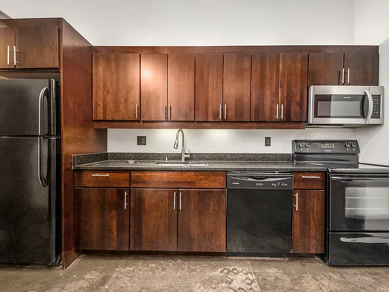 7th Street Lofts — Photo 12