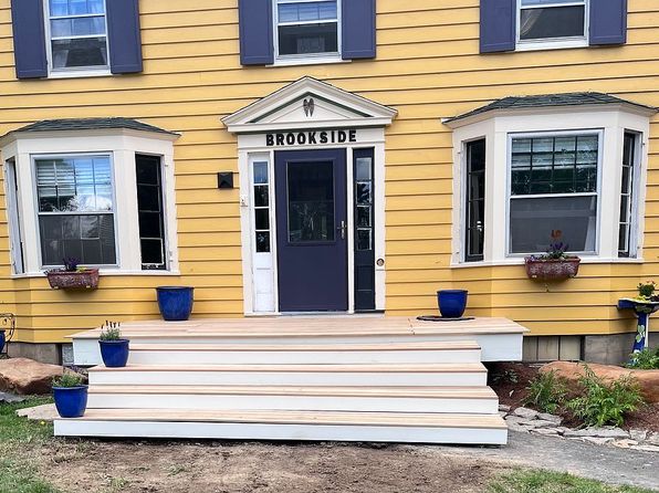 15 Front St, Westport, NY 12993