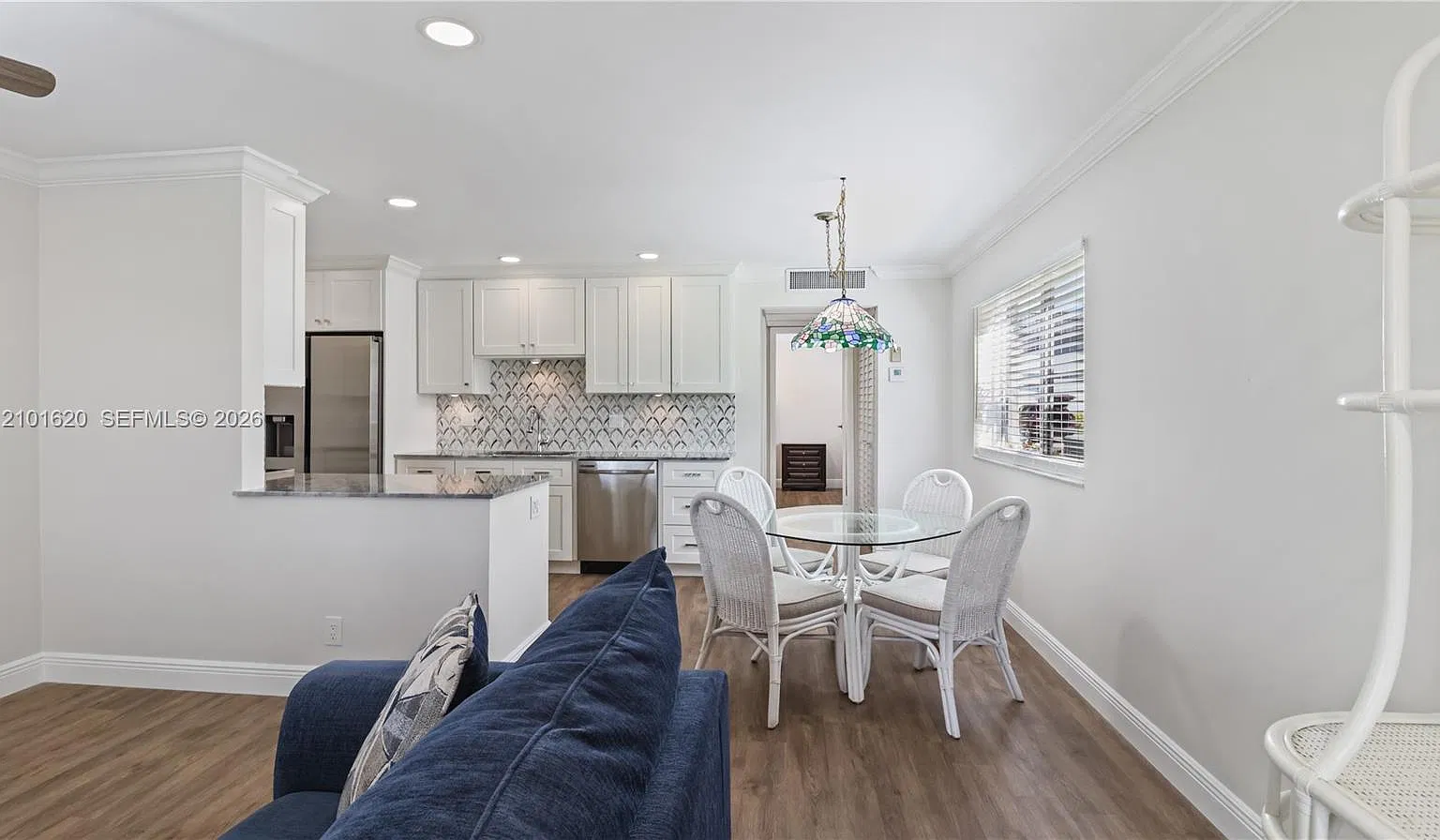 Kings Point Saxony Condos — Photo 4