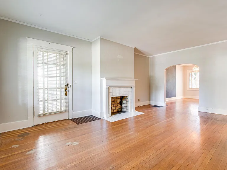 226 Leonard Ave #A — Photo 15