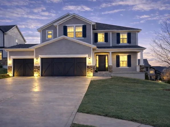 9610 N Elm Ct, Kansas City, MO 64157