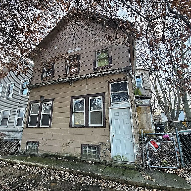 3020 W 47th St photo 1