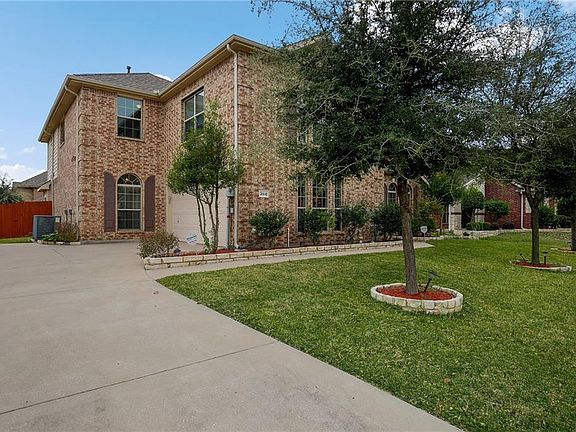 2nd image of 3518 Carlton Ct