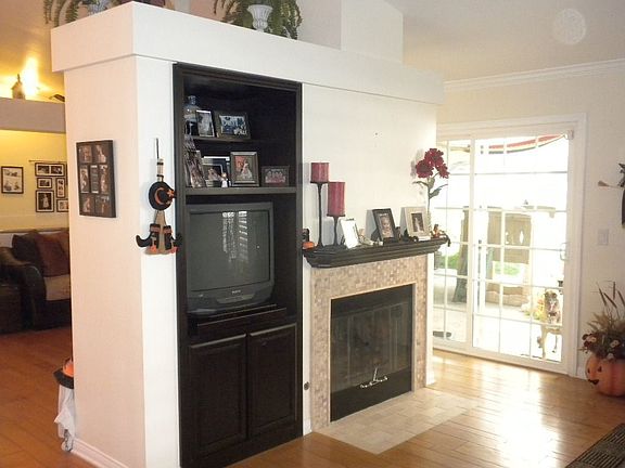 3rd image of 14661 Laurel Ct