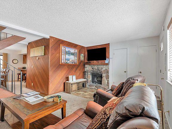 4th image of 3101 Lake Forest Rd #201