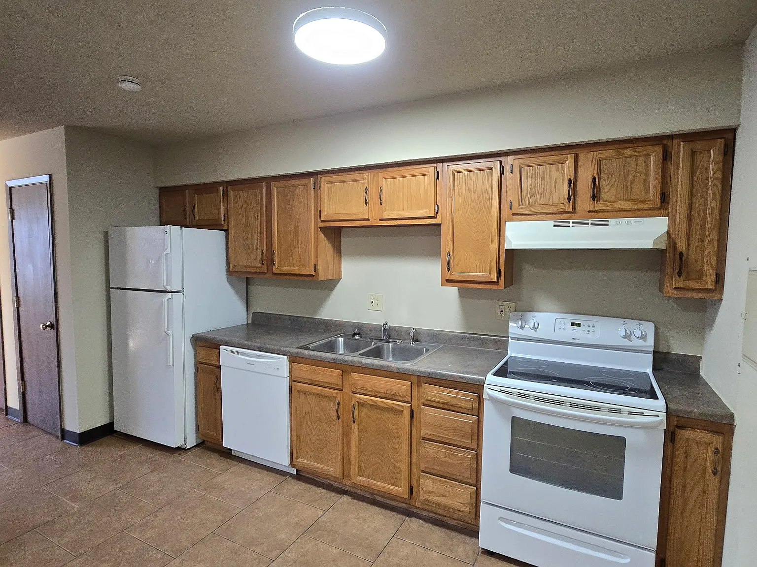 2 bed, 1000 sqft, $1,150 — Photo 2