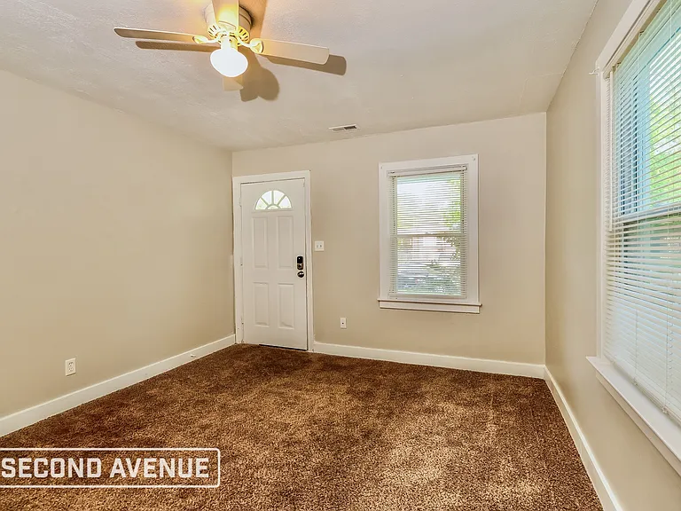 3746 Kahlert Ave — Photo 7
