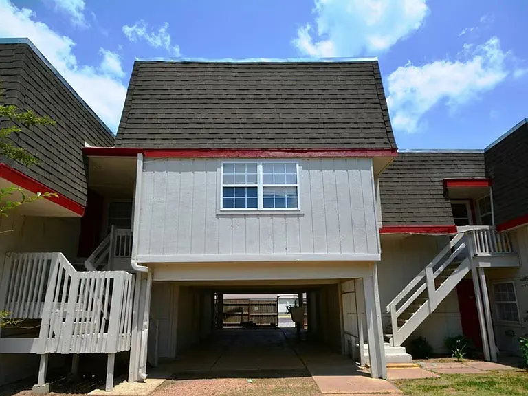 The Briarwood Apartments — Photo 28
