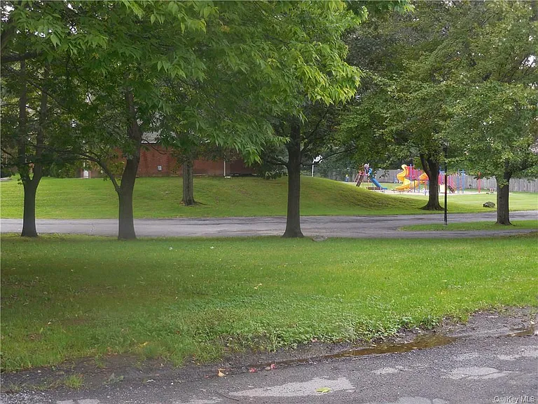 14 Patton Dr — Photo 1