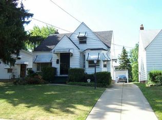 16816 Raymond St, Maple Heights, OH 44137