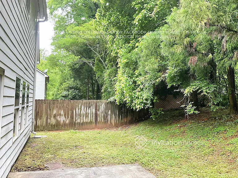 408 Sheila Way — Photo 19