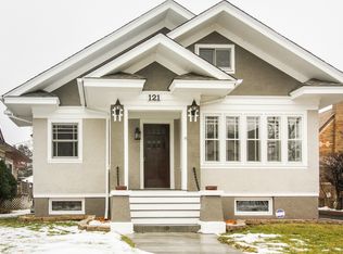 121 Villa St, Elgin, IL 60120