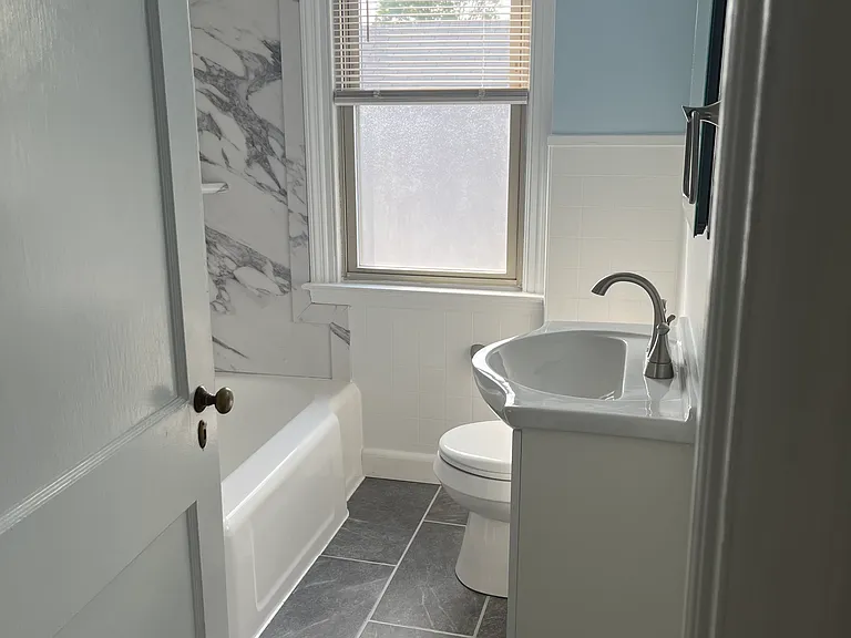 803 Burke St — Photo 6