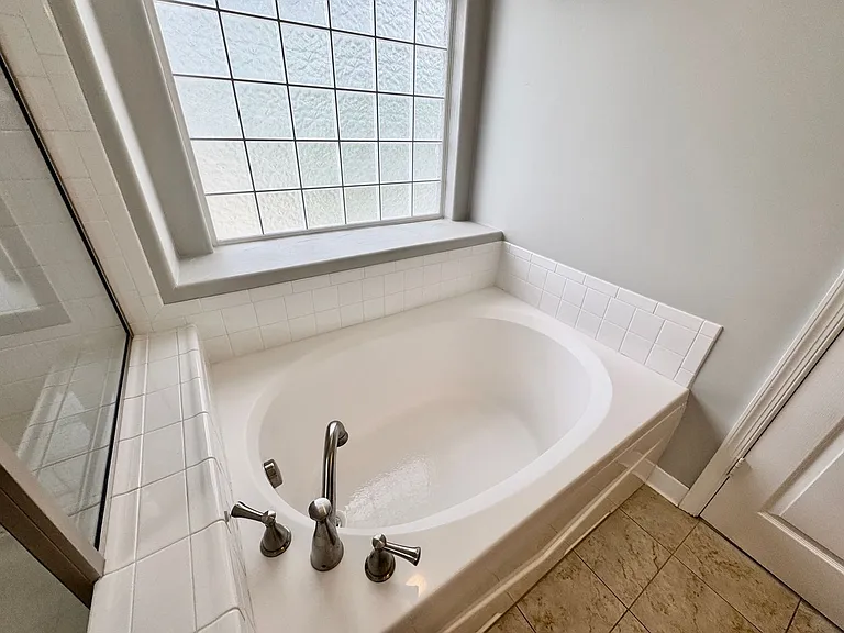 1116 Front St — Photo 35