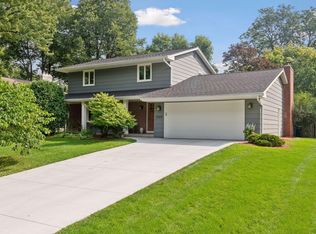 5909 Walnut Dr, Edina, MN 55436