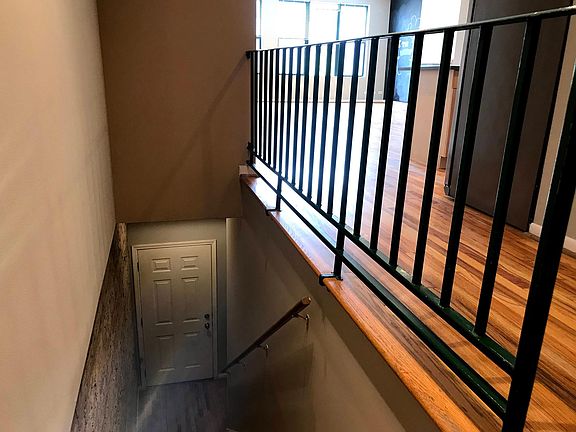 5th image of 1416 N Western Ave #3