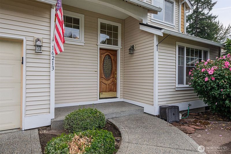 3rd image of 16213 131st Avenue Ct E