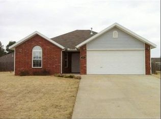 570 Elk Ave, Elkins, AR 72727