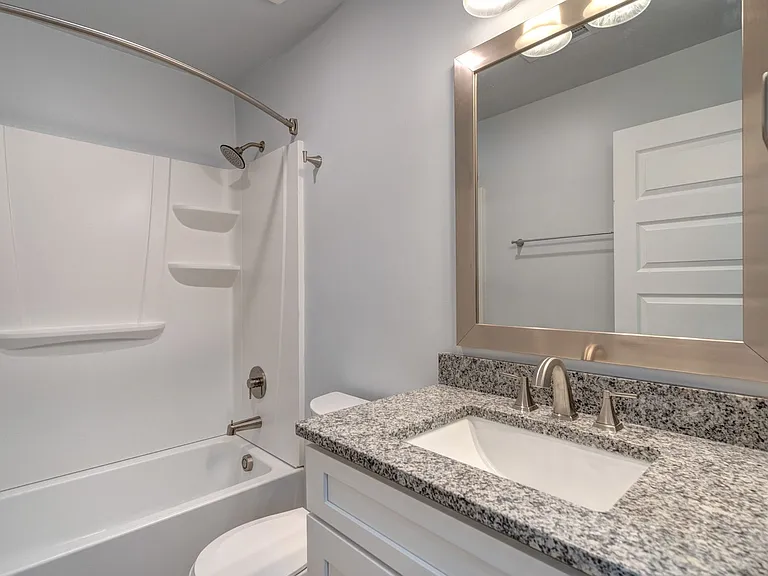 105 Tee Street — Photo 11