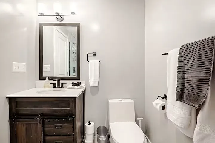 7 Burnside St #1 — Photo 14