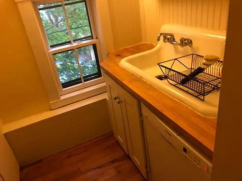 14 Willow St #3 — Photo 4