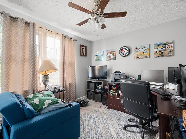 10007 Palmaire Pl — Photo 21