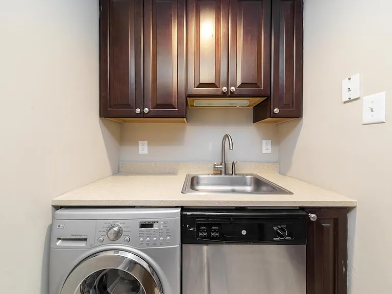 222 Rittenhouse — Photo 30