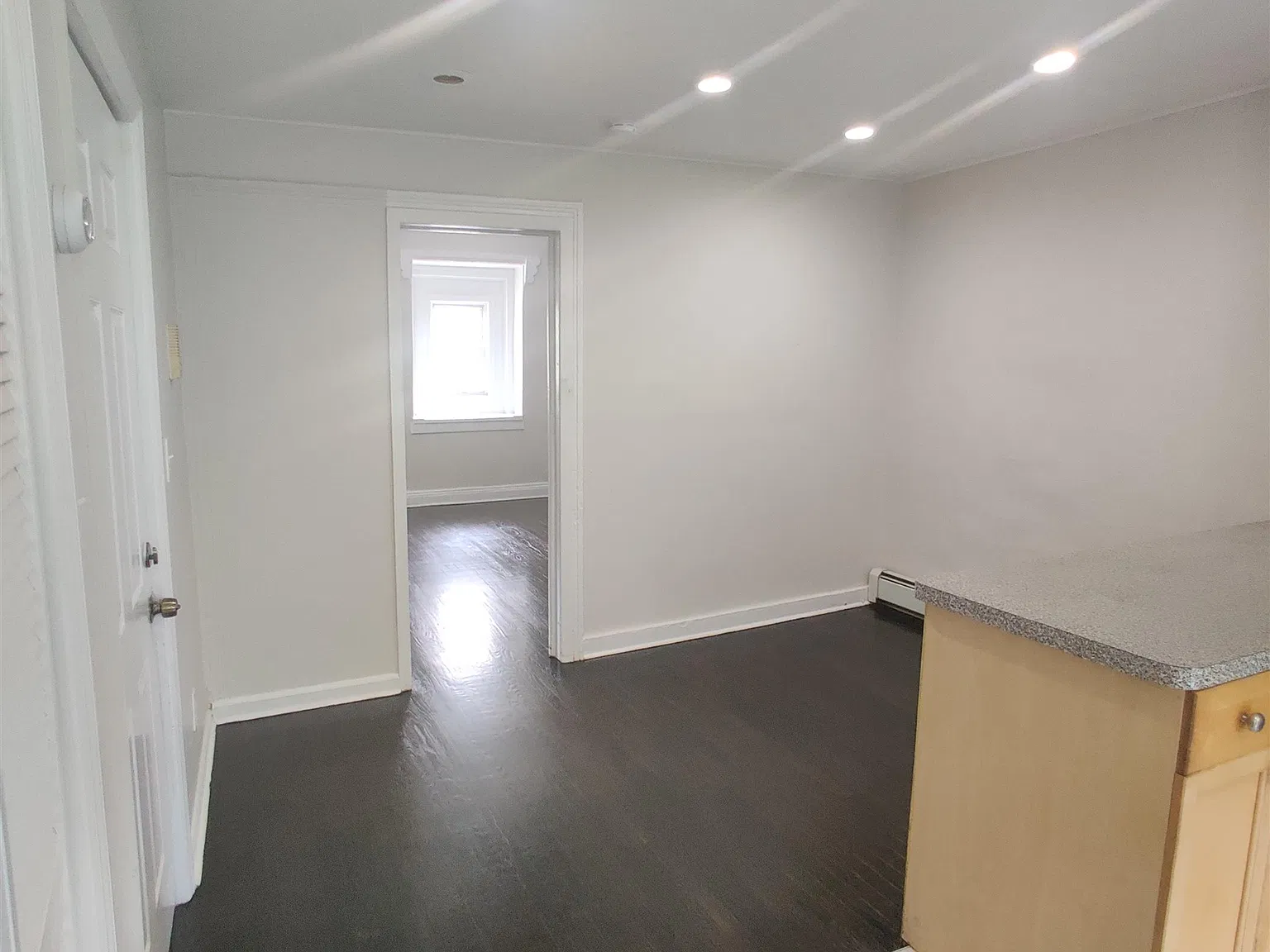 1 bed, 1.0 bath, 550 sqft, $2,000 — Photo 4