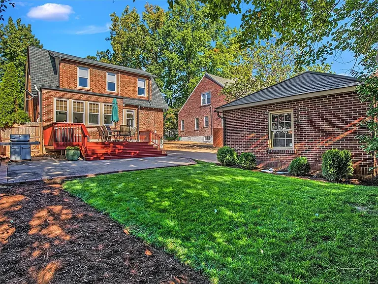 428 Edgewood Dr — Photo 30