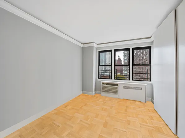 460 East 79th Street image 21 of 32