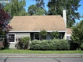 1835 Arthur St photo 1