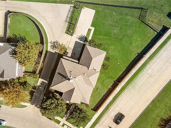 2nd image of 6118 Autumnwood Dr