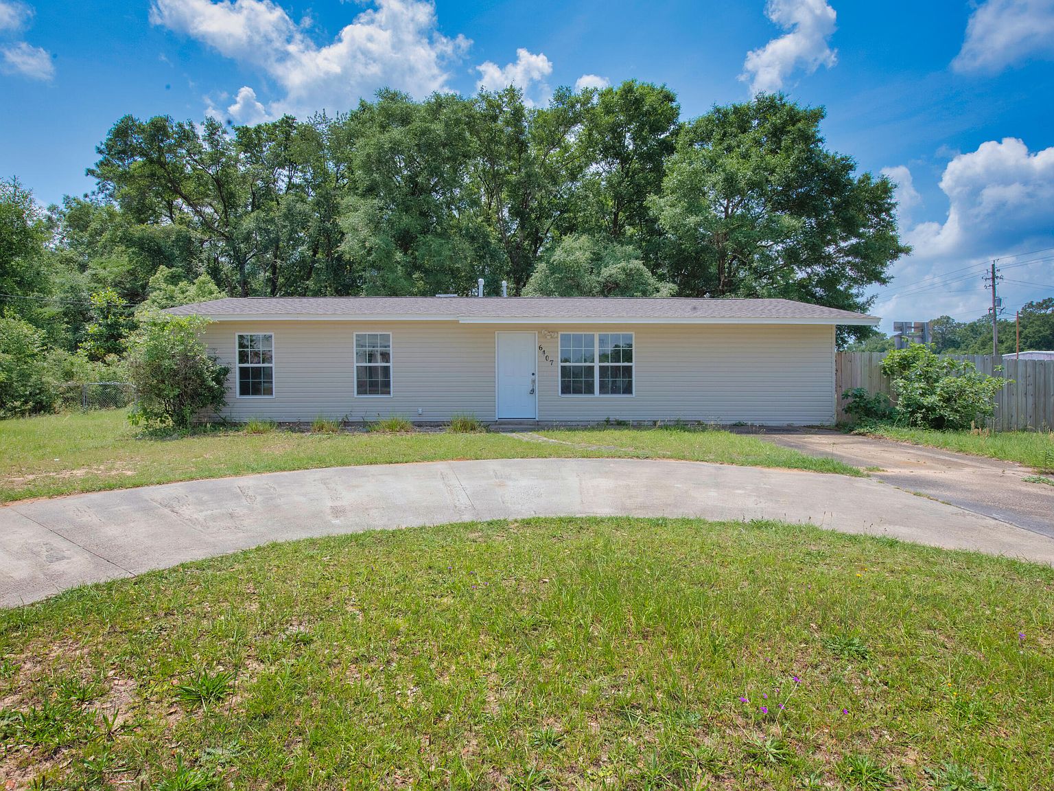 6407 Magnolia St, Milton, FL 32570 | Zillow