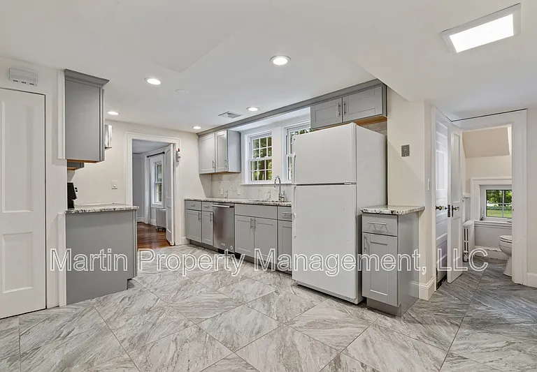 14 Gleason Rd — Photo 6