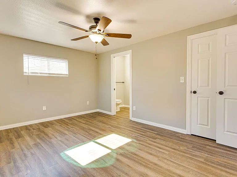 2725 Livingston Ave — Photo 8