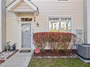 8641 Neuse Club Ln APT 109, Raleigh, NC 27616