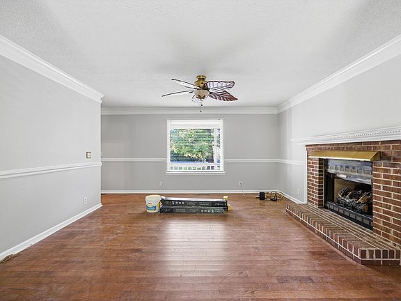 4th image of 483 Lennox Way