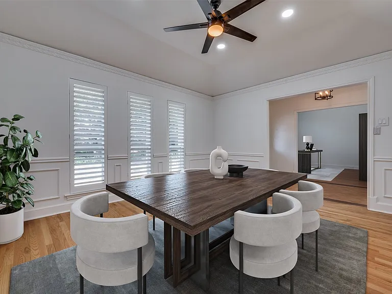Dining room (virtually staged)
